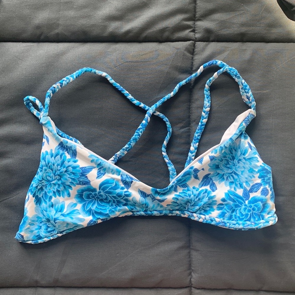 Frankie’s Bikinis Blue Floral Cross Strap Top